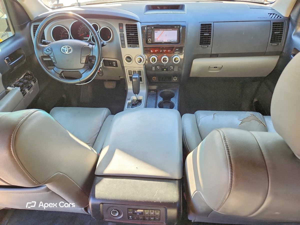 Toyota Sequoia 2012