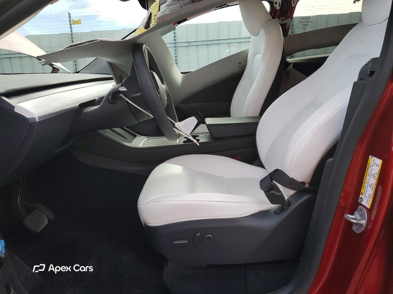Tesla Model Y 2025