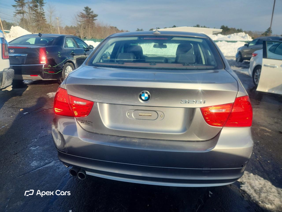 BMW Series 3 2011