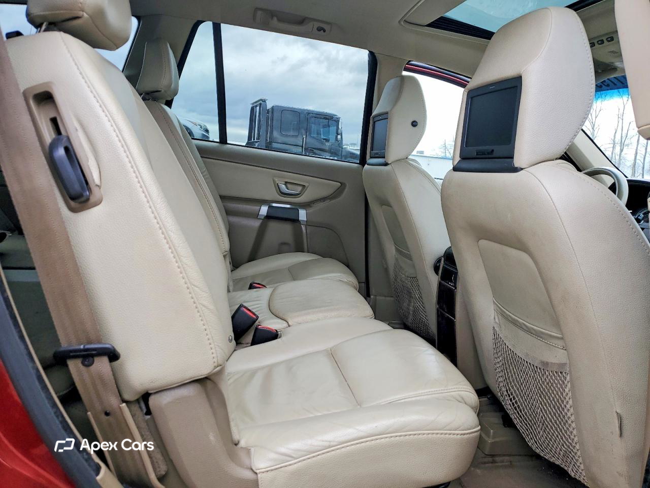 Volvo XC90 2011