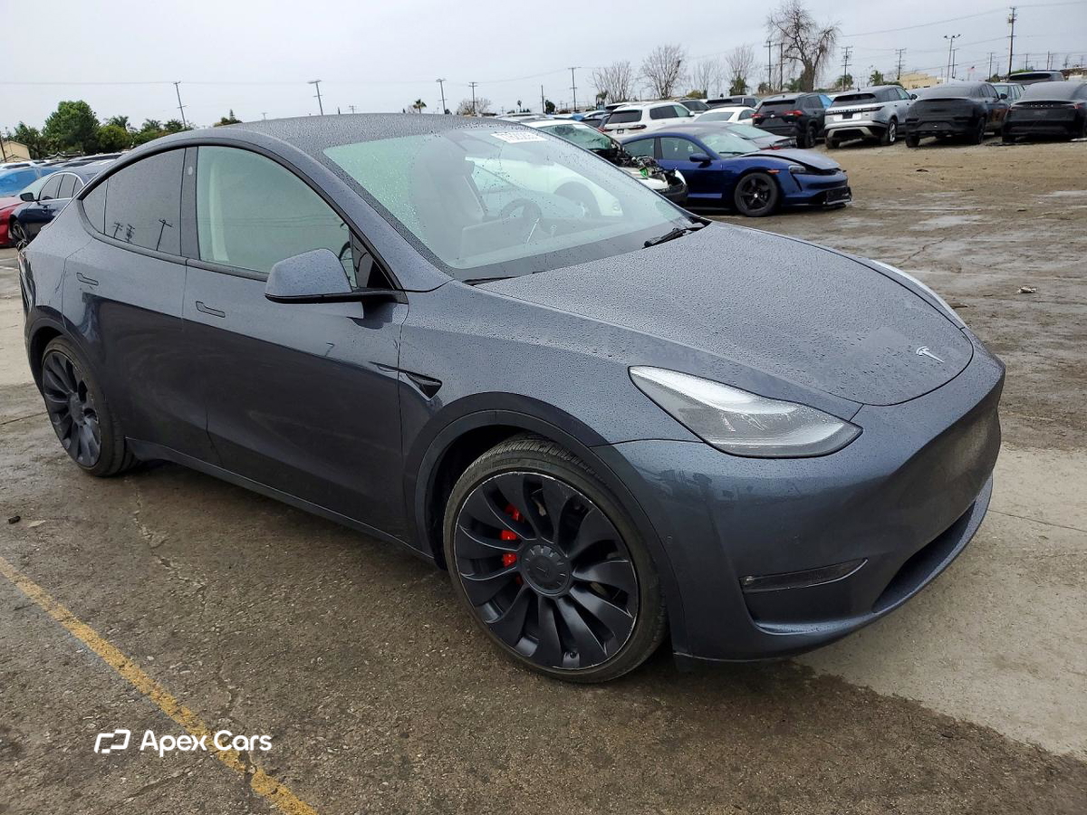 Tesla Model Y 2022