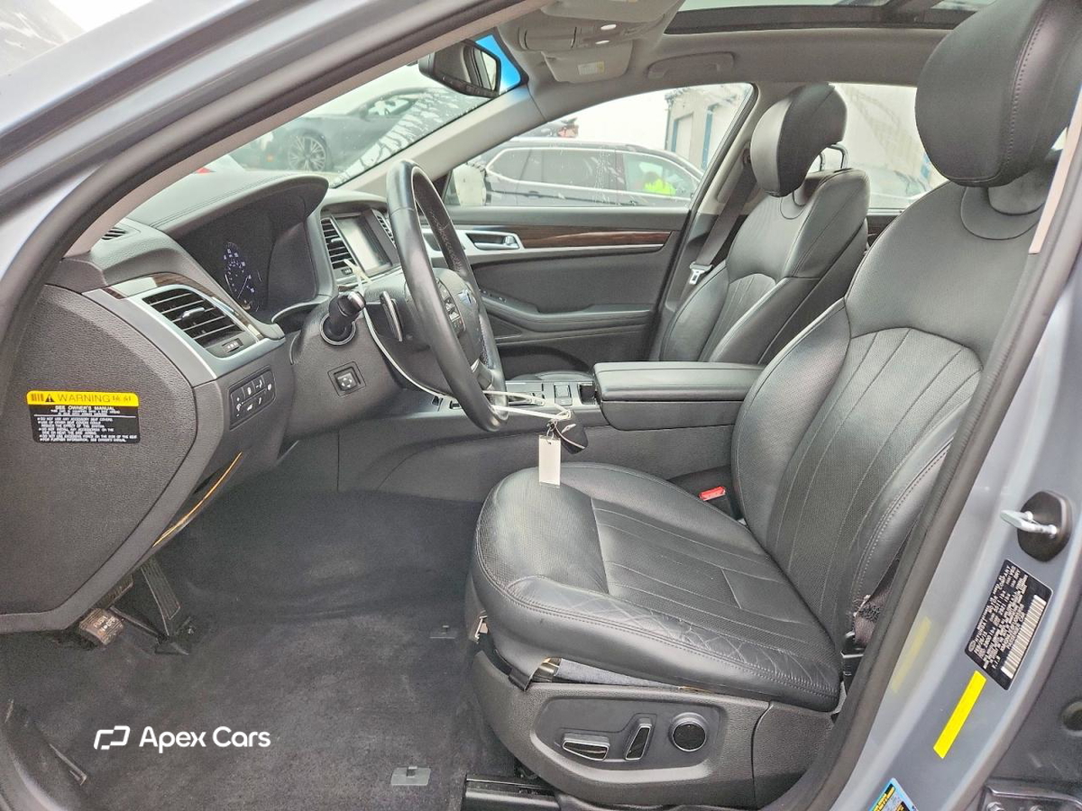 Hyundai Genesis 2015