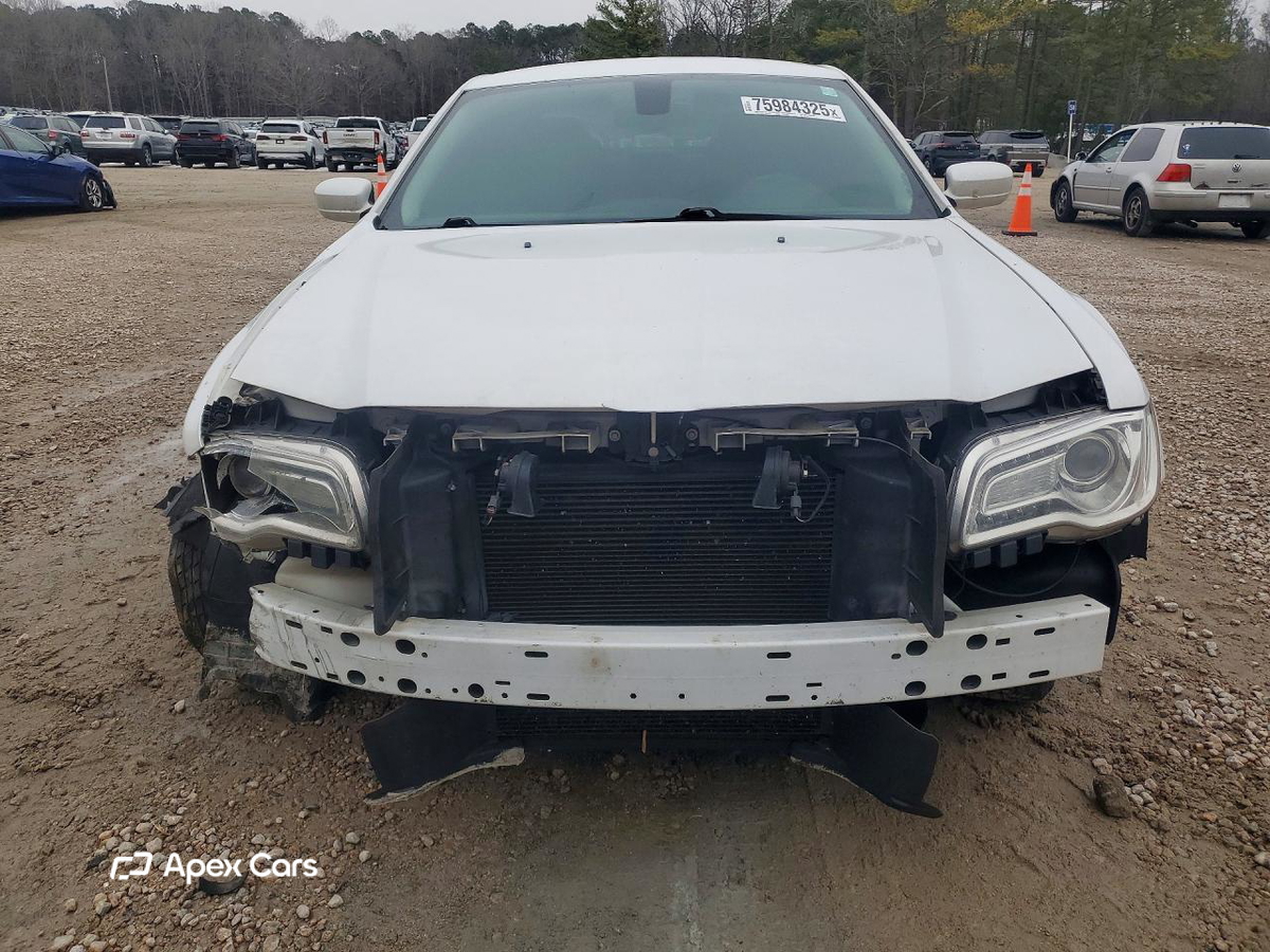 Chrysler 300 2016