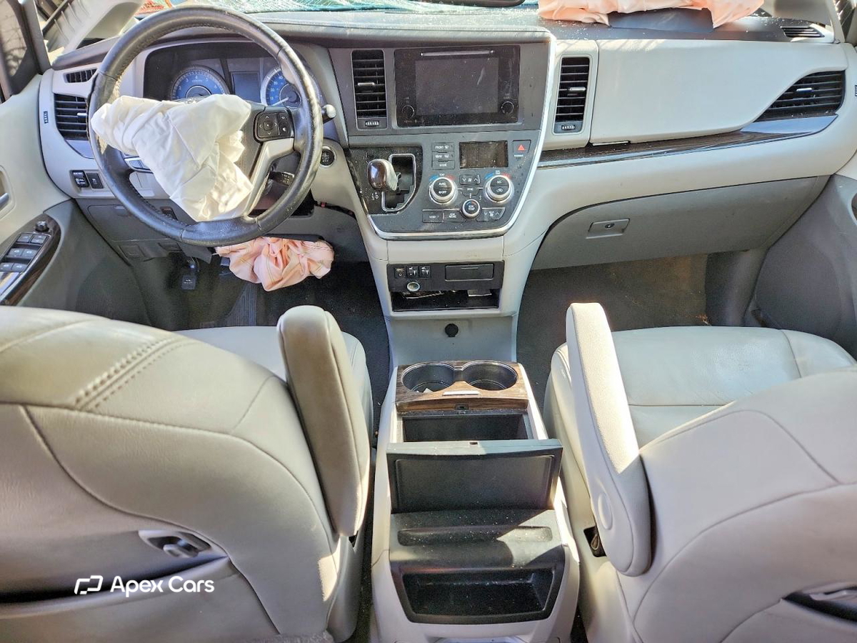 Toyota Sienna 2015