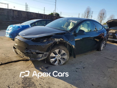Tesla Model Y 2023 - Image 1 of 13
