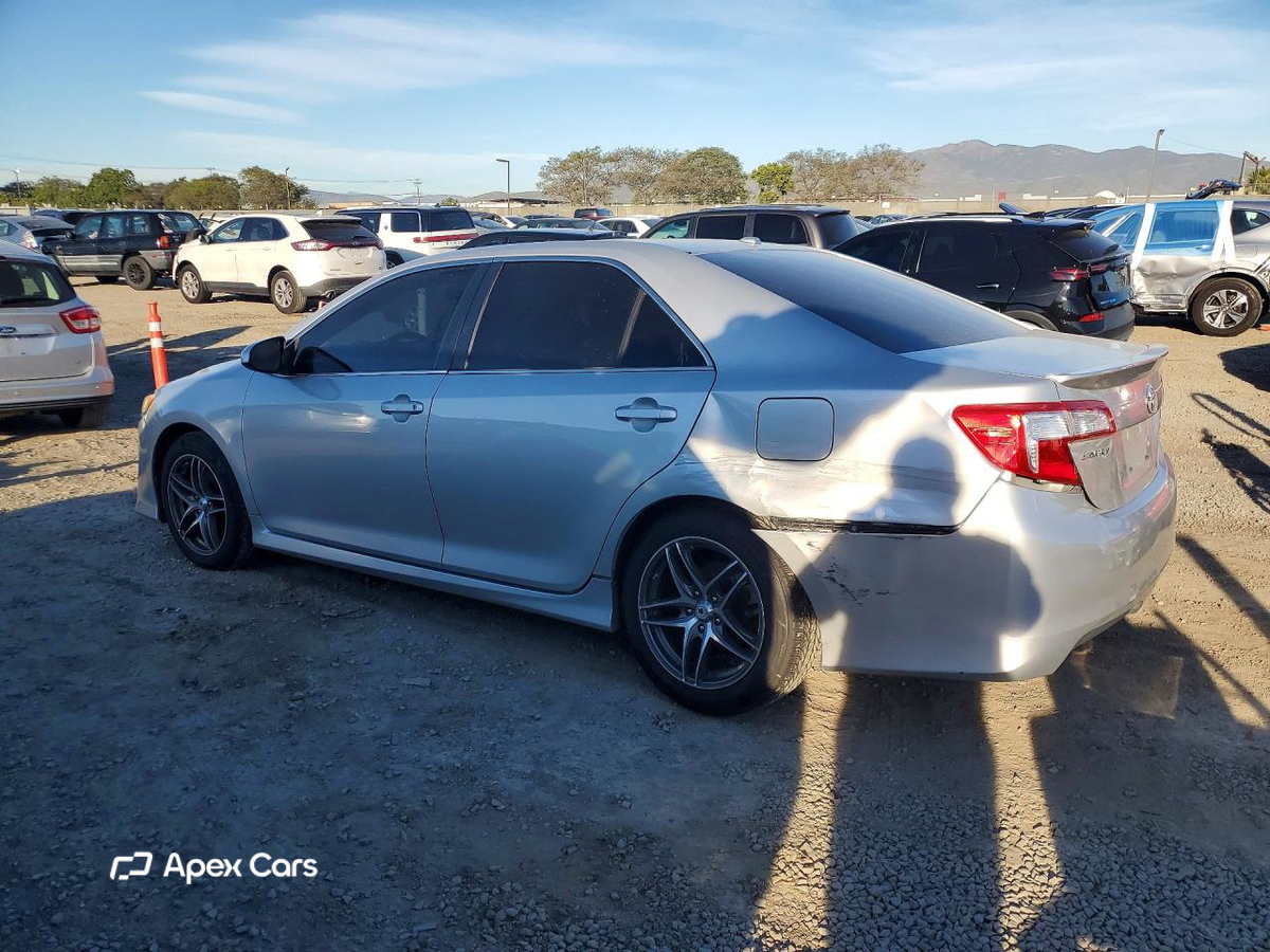 Toyota Camry 2012