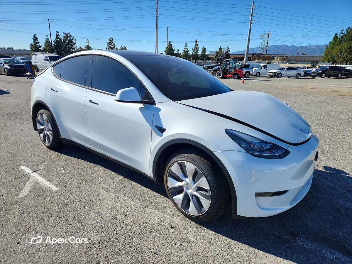 Tesla Model Y 2023