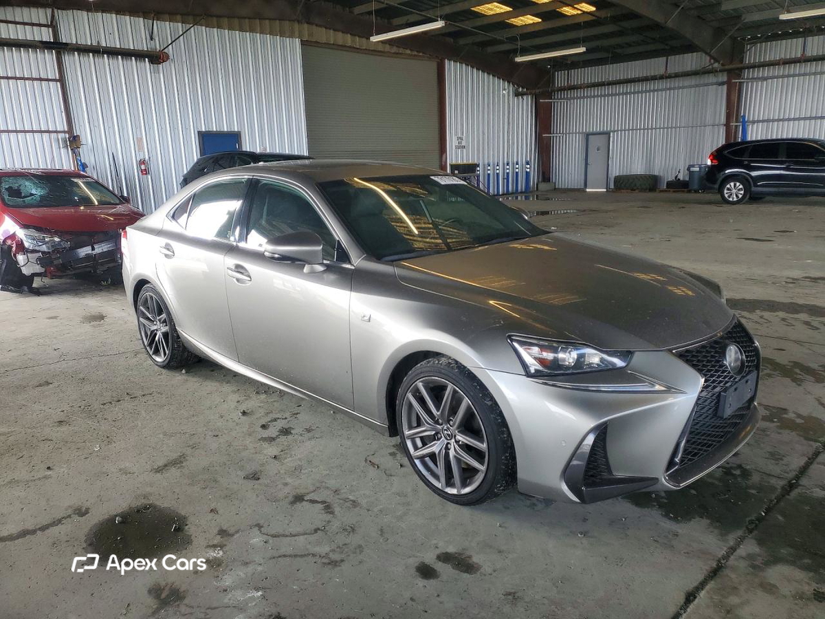 Lexus IS 2018