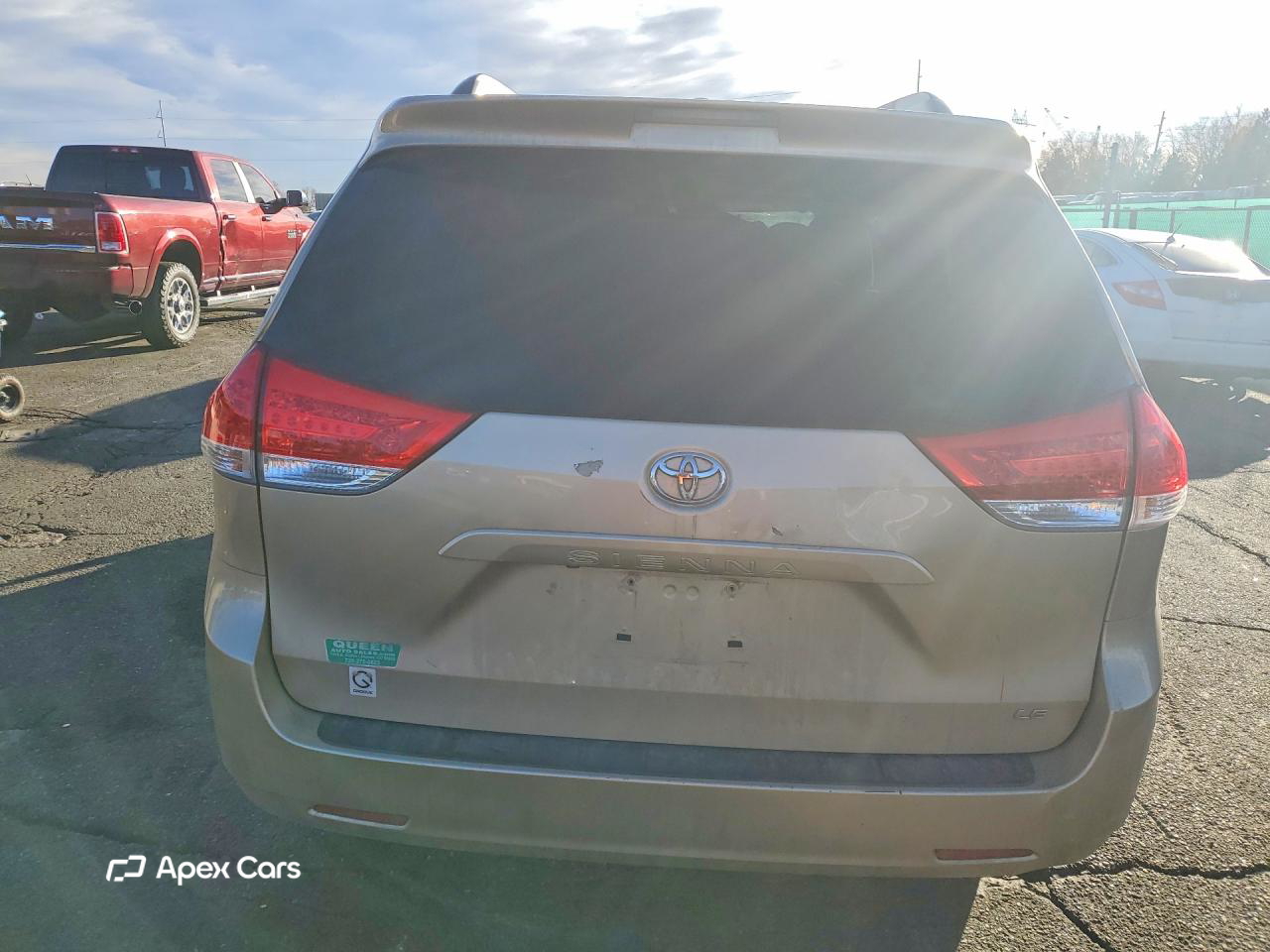 Toyota Sienna 2011