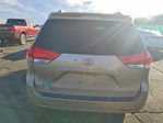 Toyota Sienna 2011