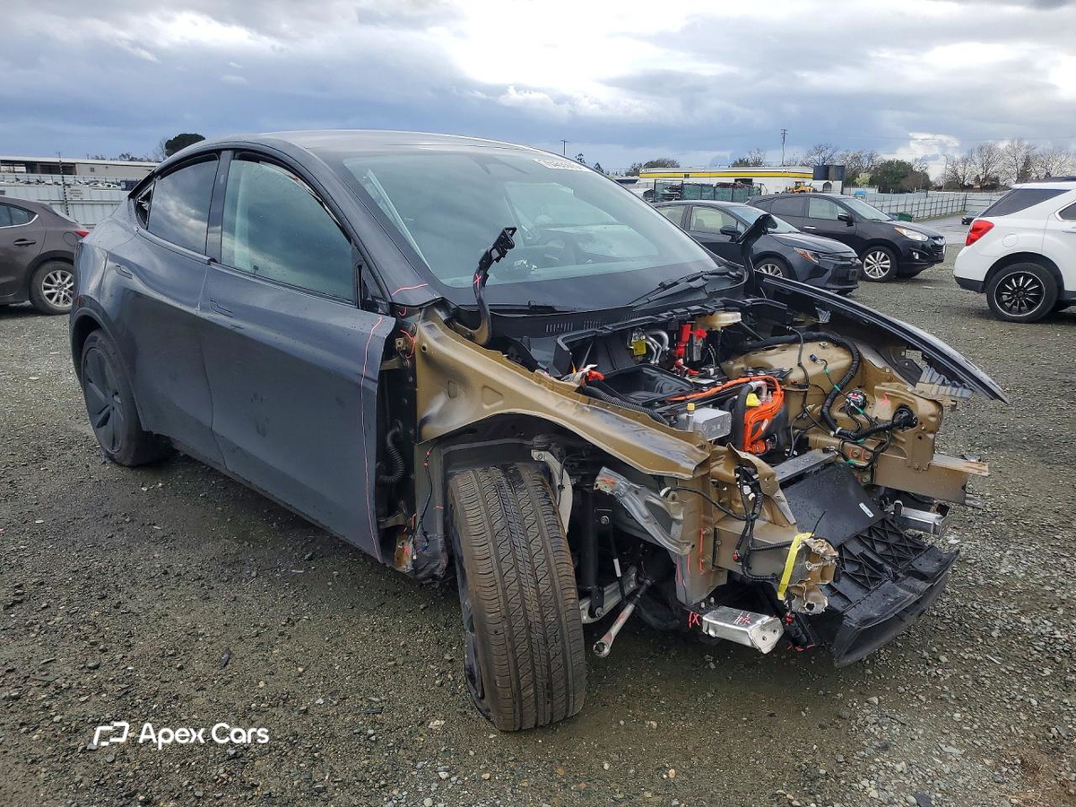 Tesla Model Y 2026