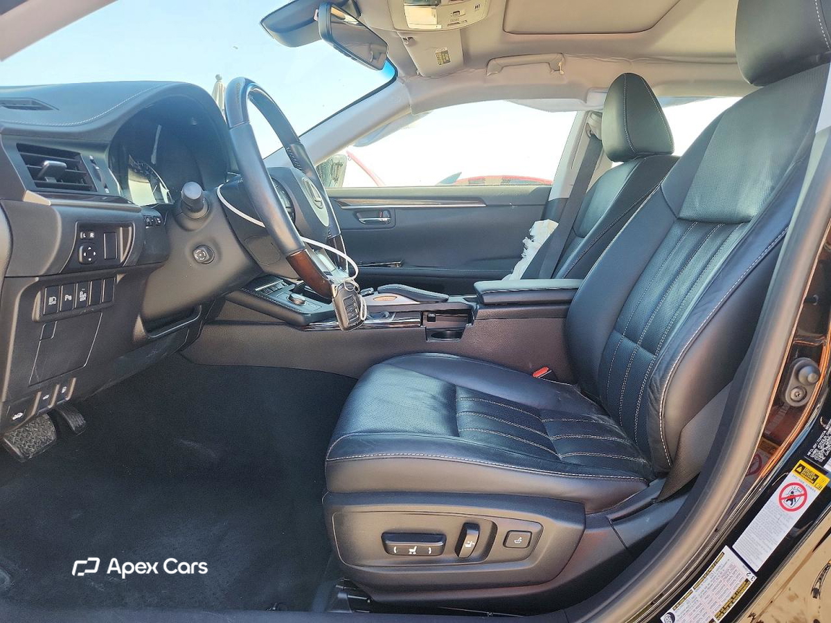 Lexus ES 2016