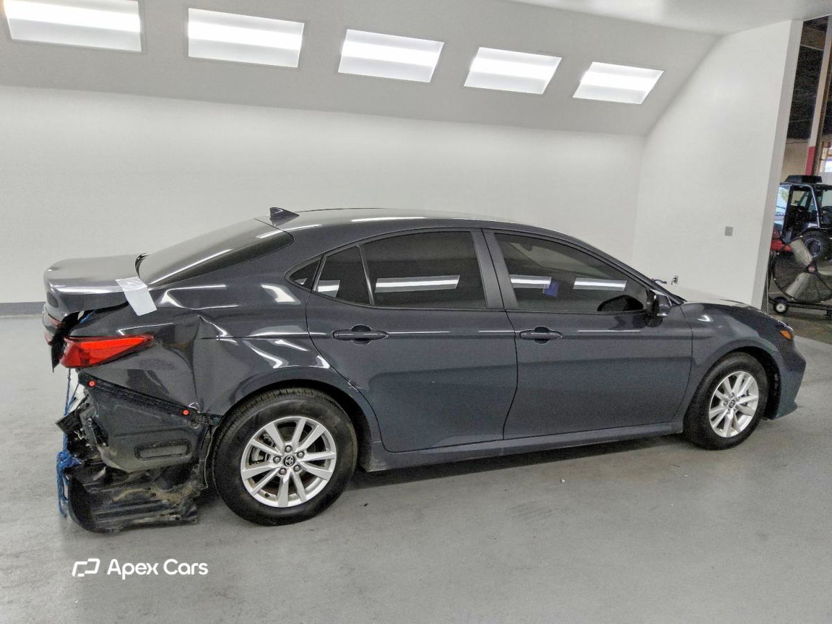 Toyota Camry 2025