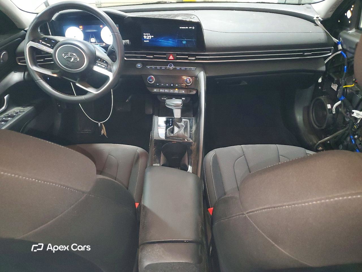 Hyundai Elantra 2023