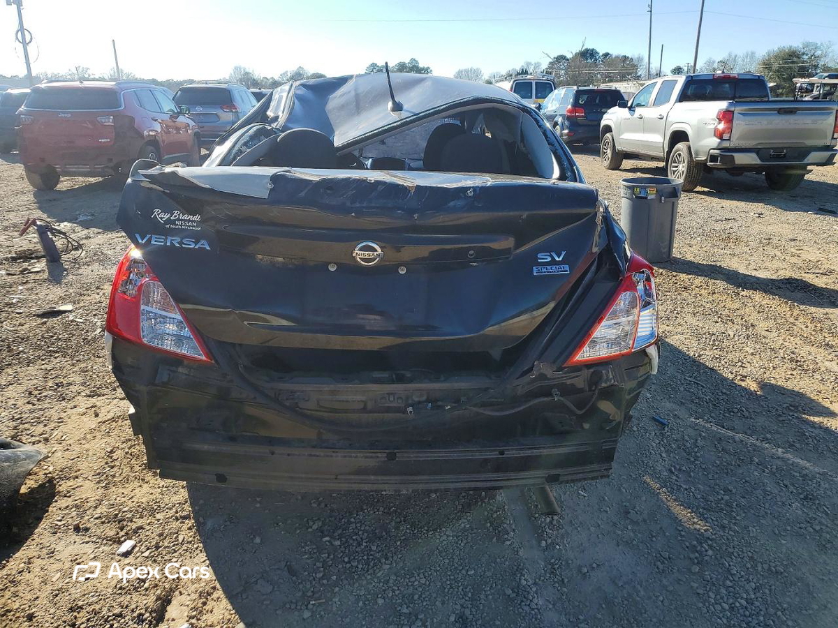 Nissan Versa 2019