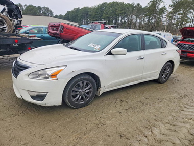 Nissan Altima 2015 - Image 1 of 12