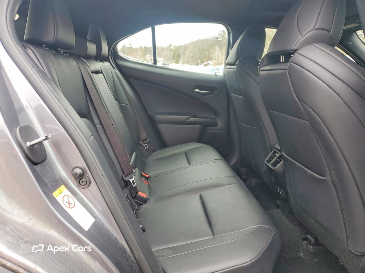 Lexus UX 2019