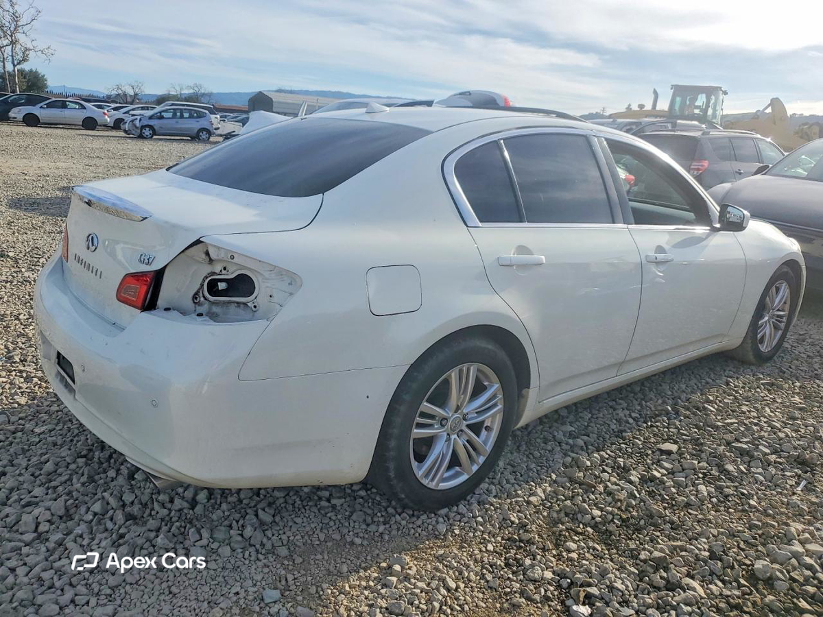 Infiniti G 2012