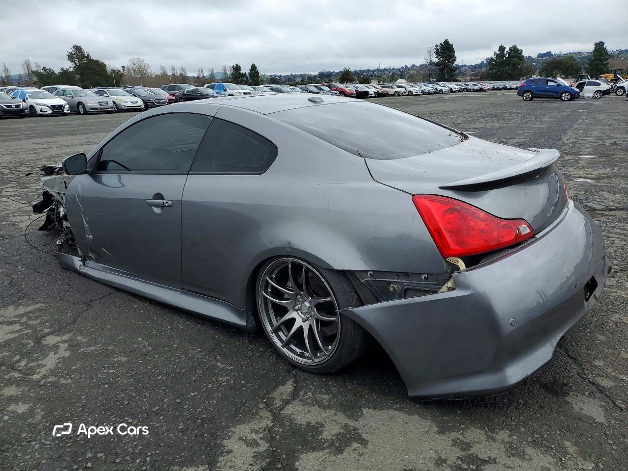 Infiniti G 2011