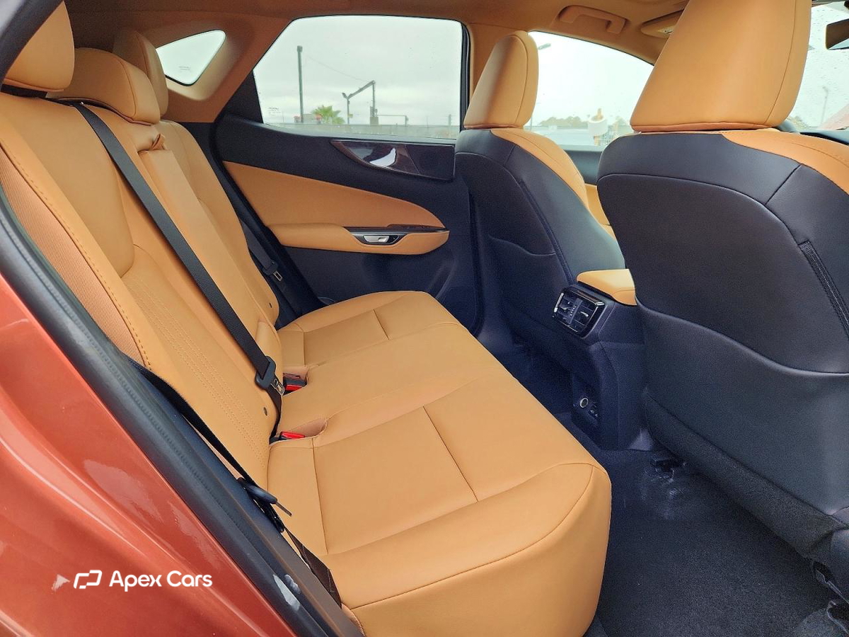 Lexus NX 2026