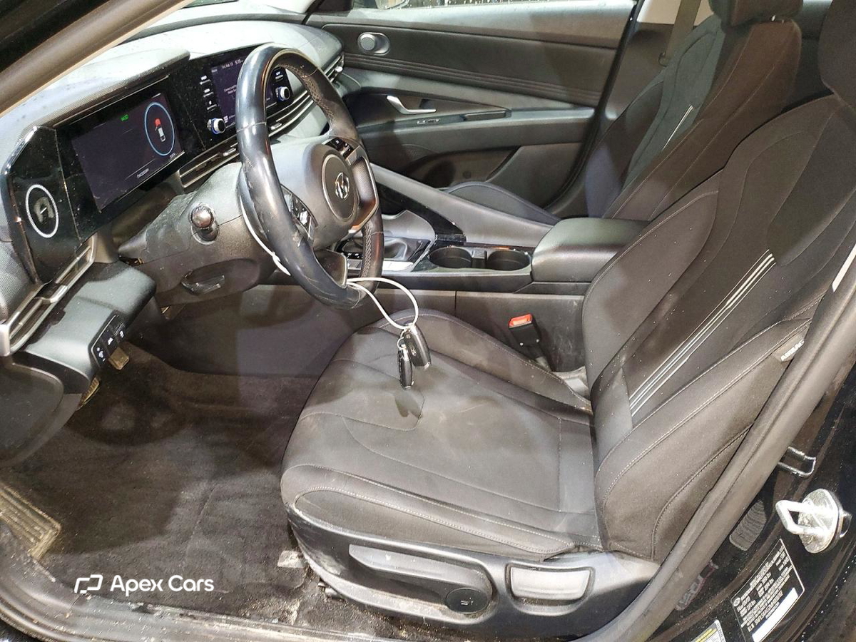 Hyundai Elantra 2021