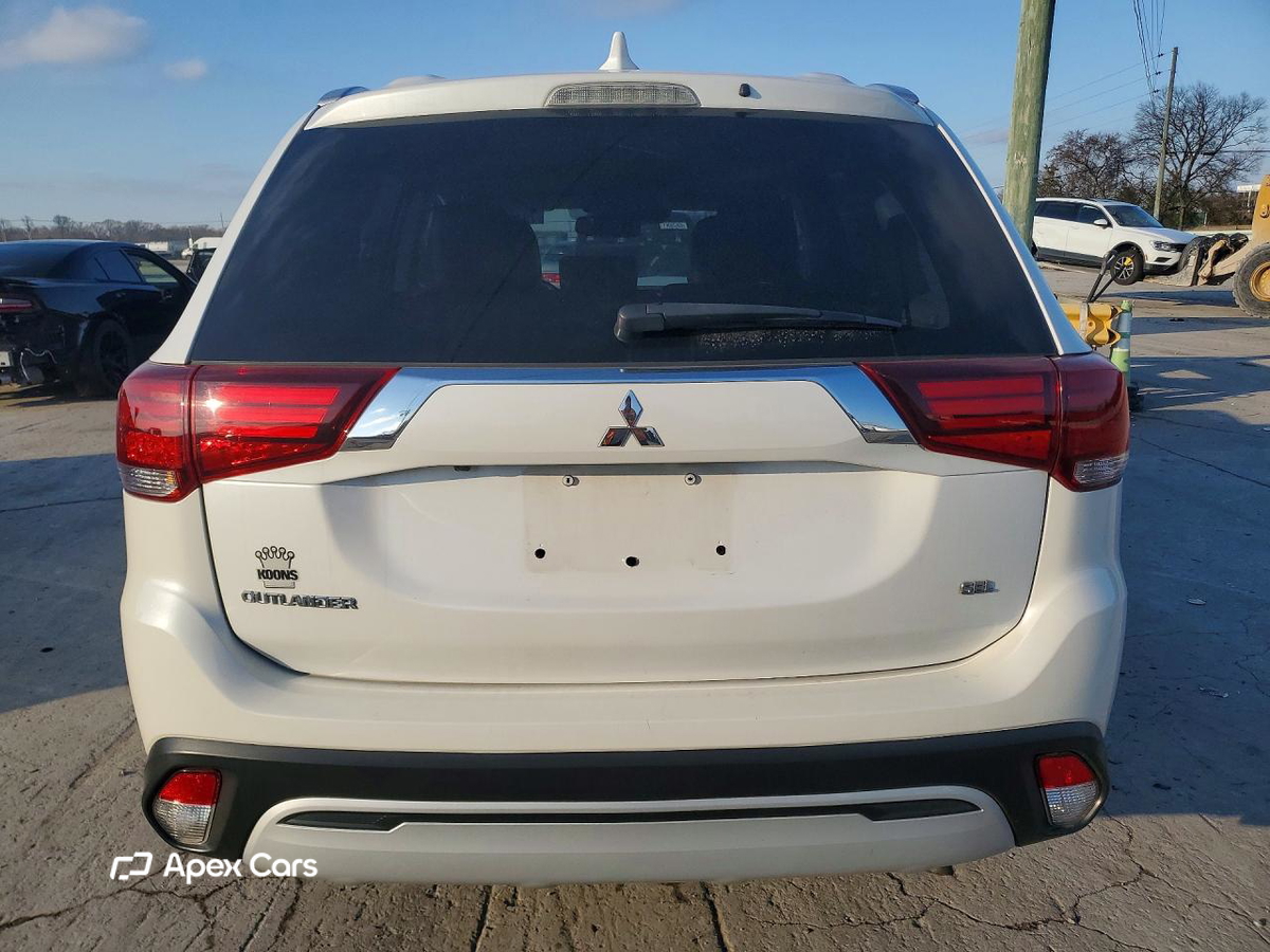 Mitsubishi Outlander 2020