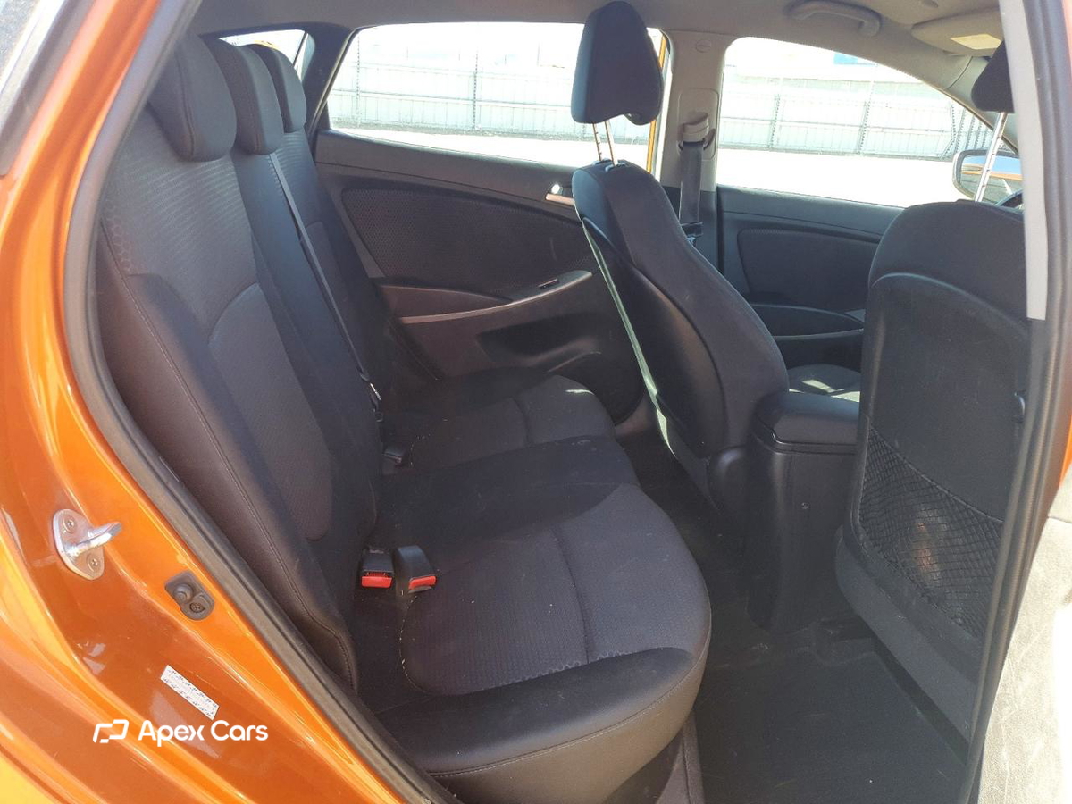 Hyundai Accent 2015