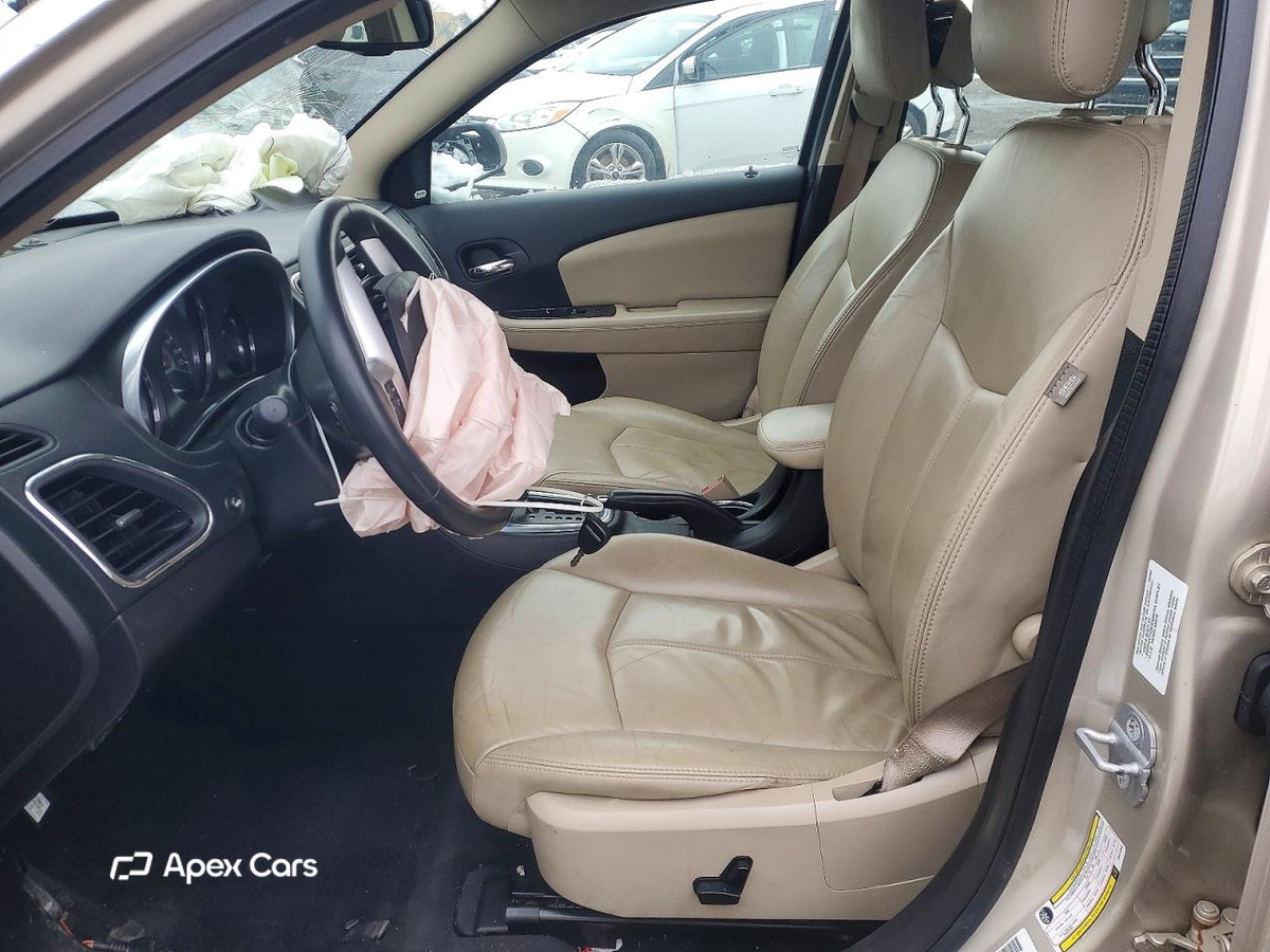 Chrysler 200 2013