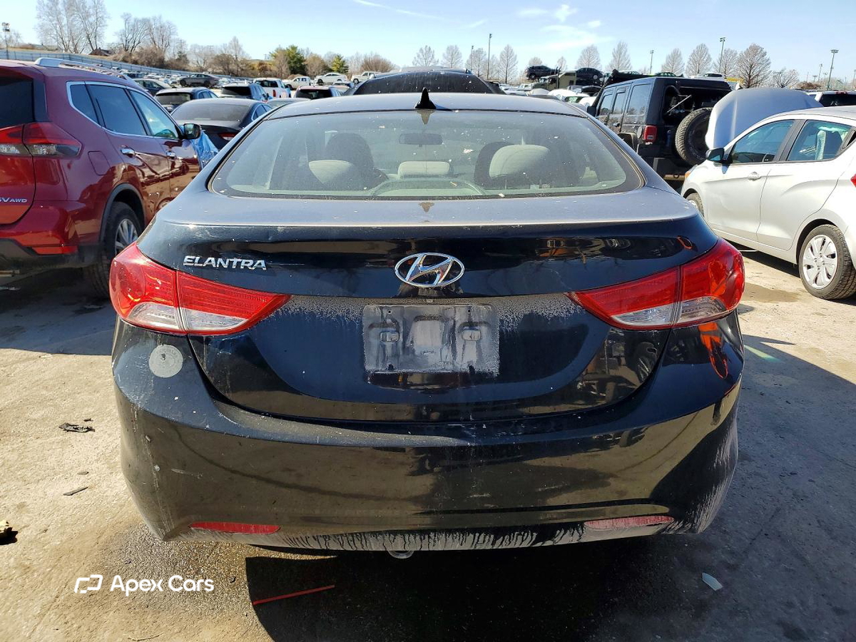Hyundai Elantra 2011
