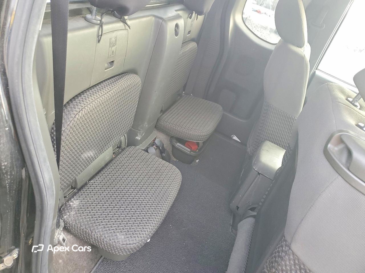 Nissan Navara (Frontier) 2012