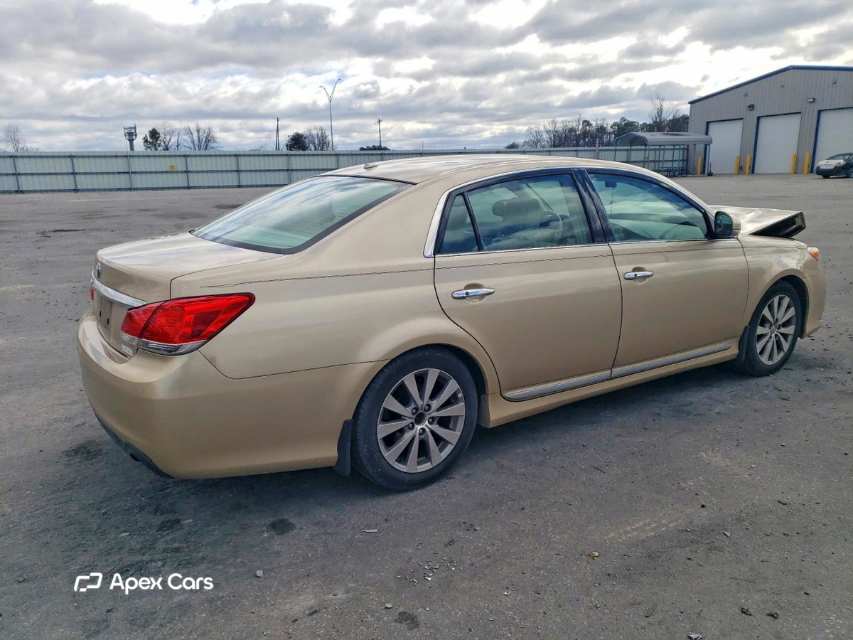 Toyota Avalon 2012