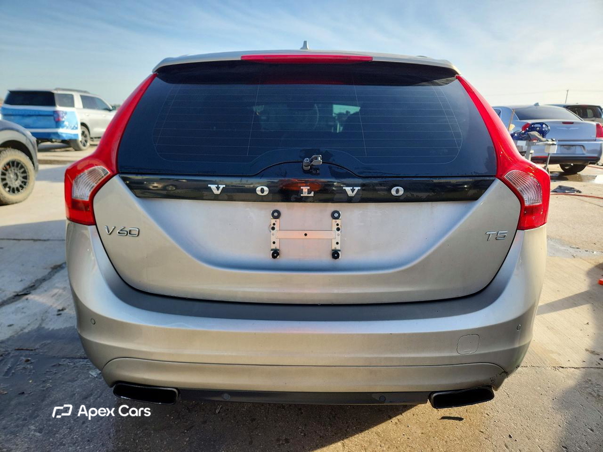 Volvo V60 2015