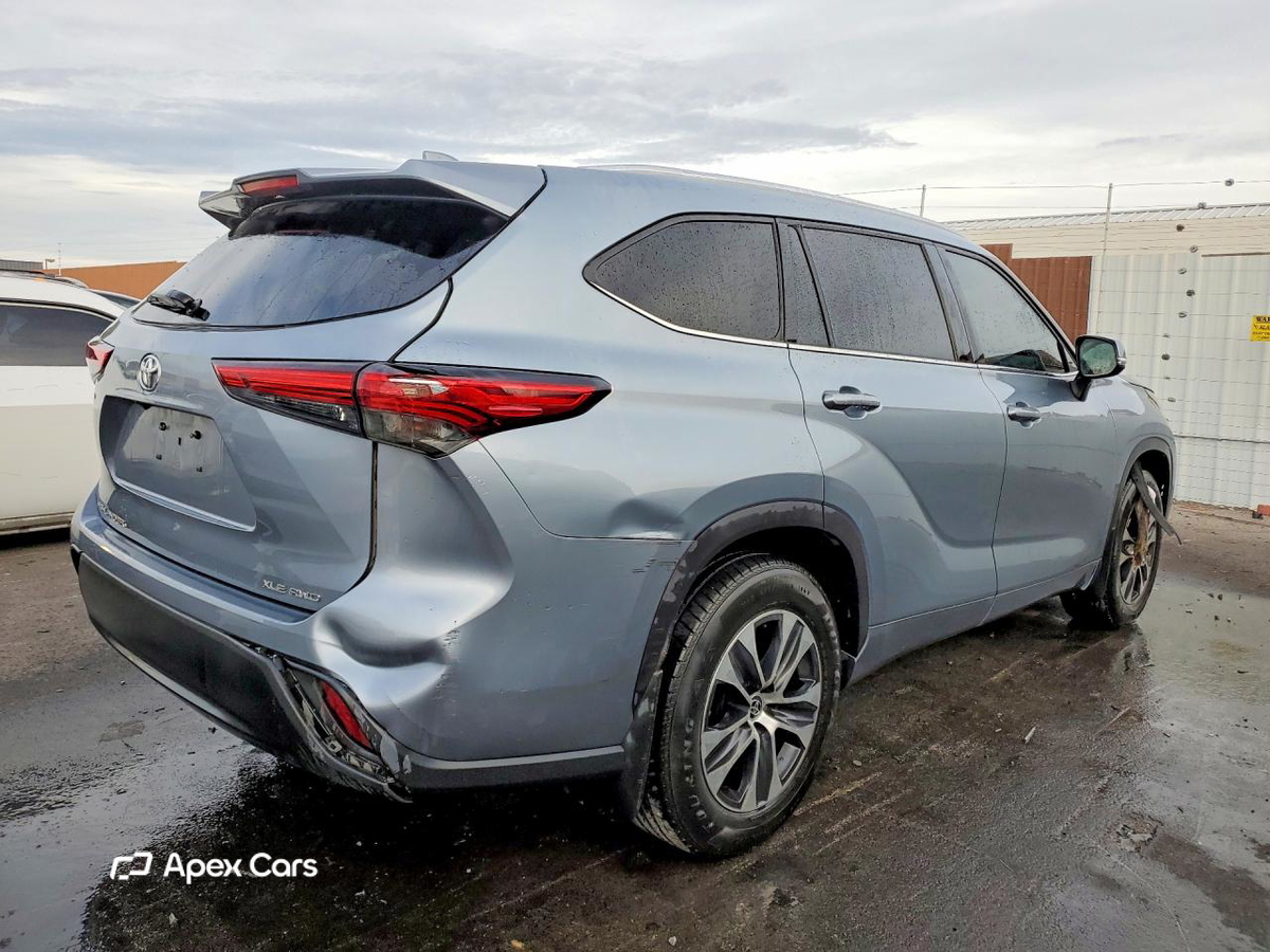 Toyota Highlander 2021