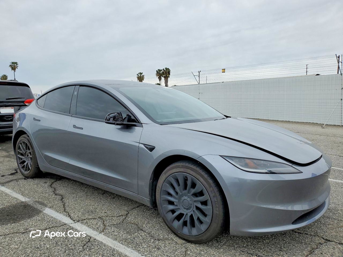 Tesla Model 3 2024