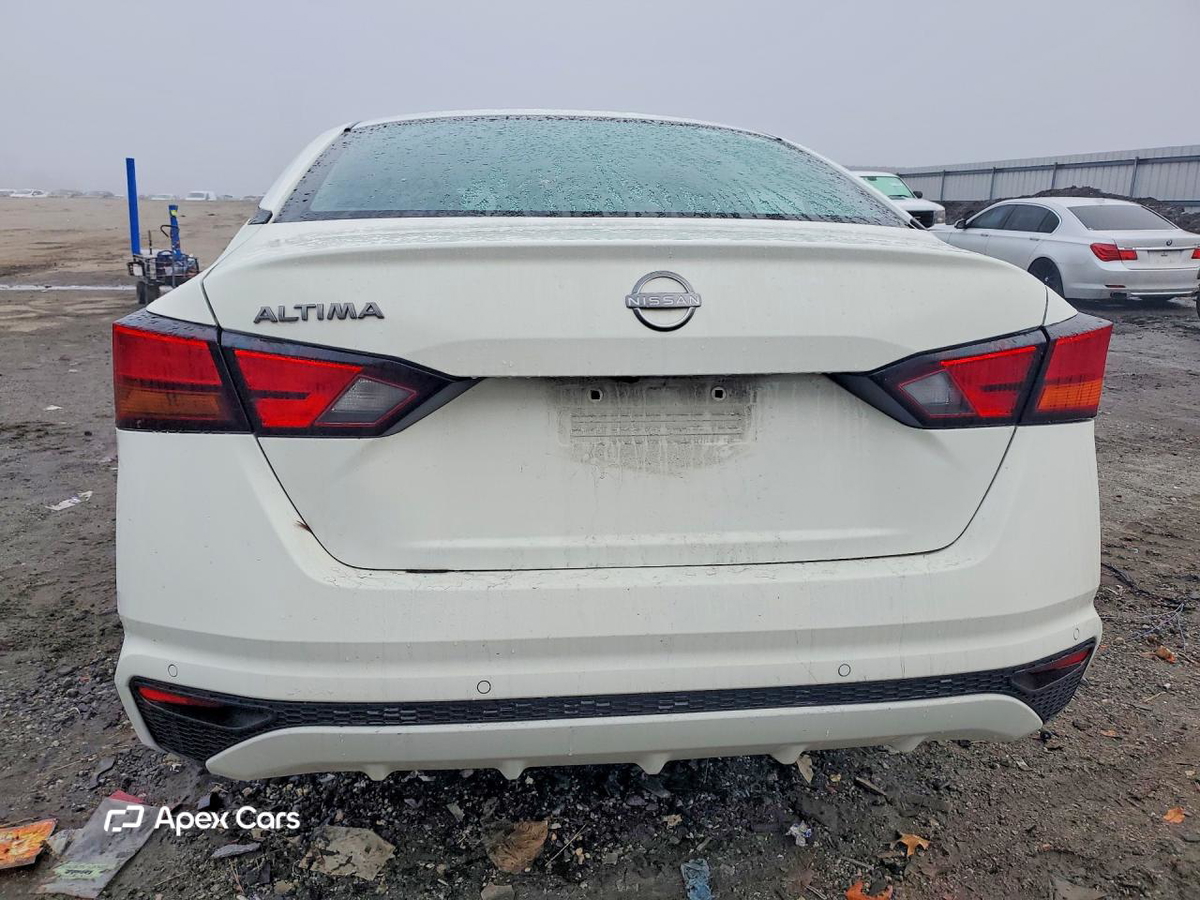 Altima 2024