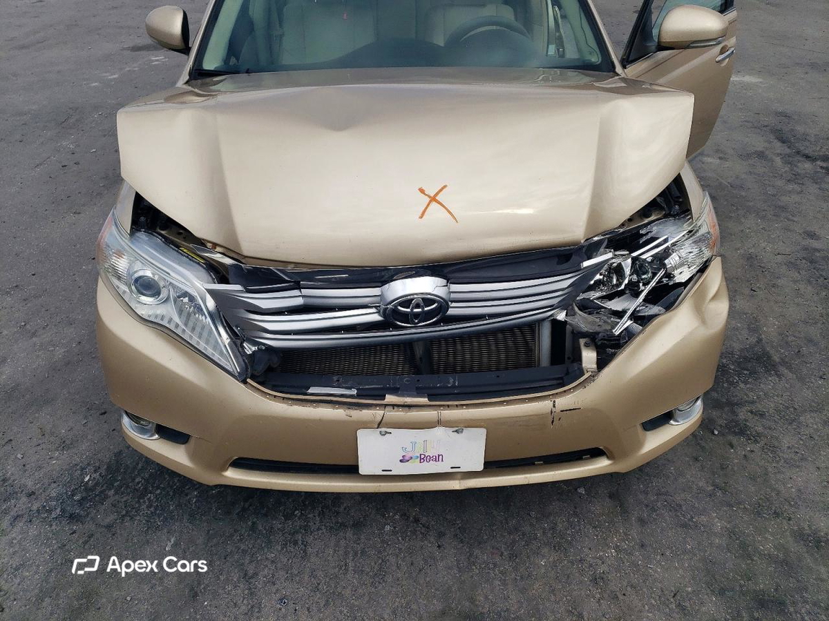 Toyota Avalon 2012