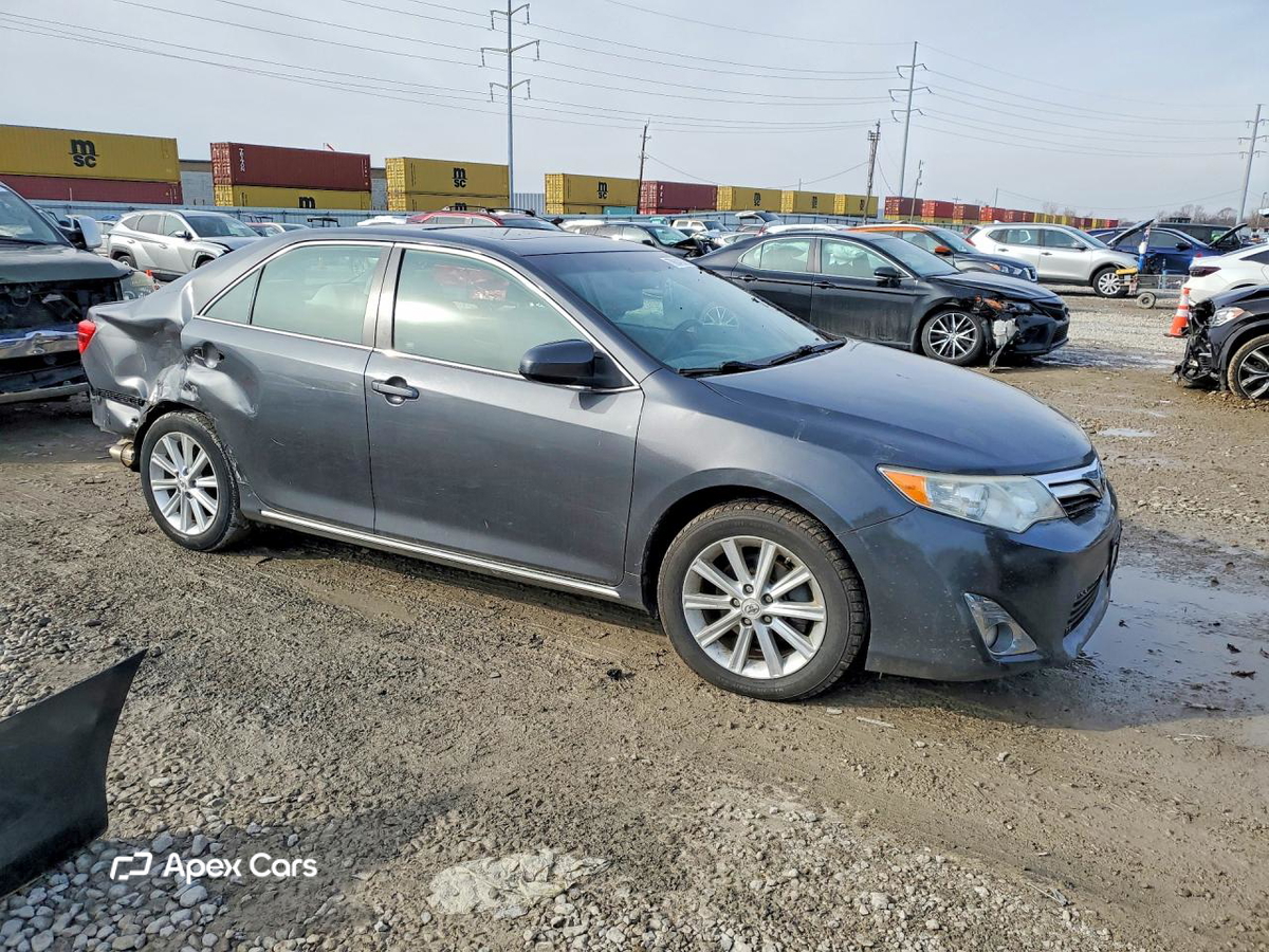 Toyota Camry 2012