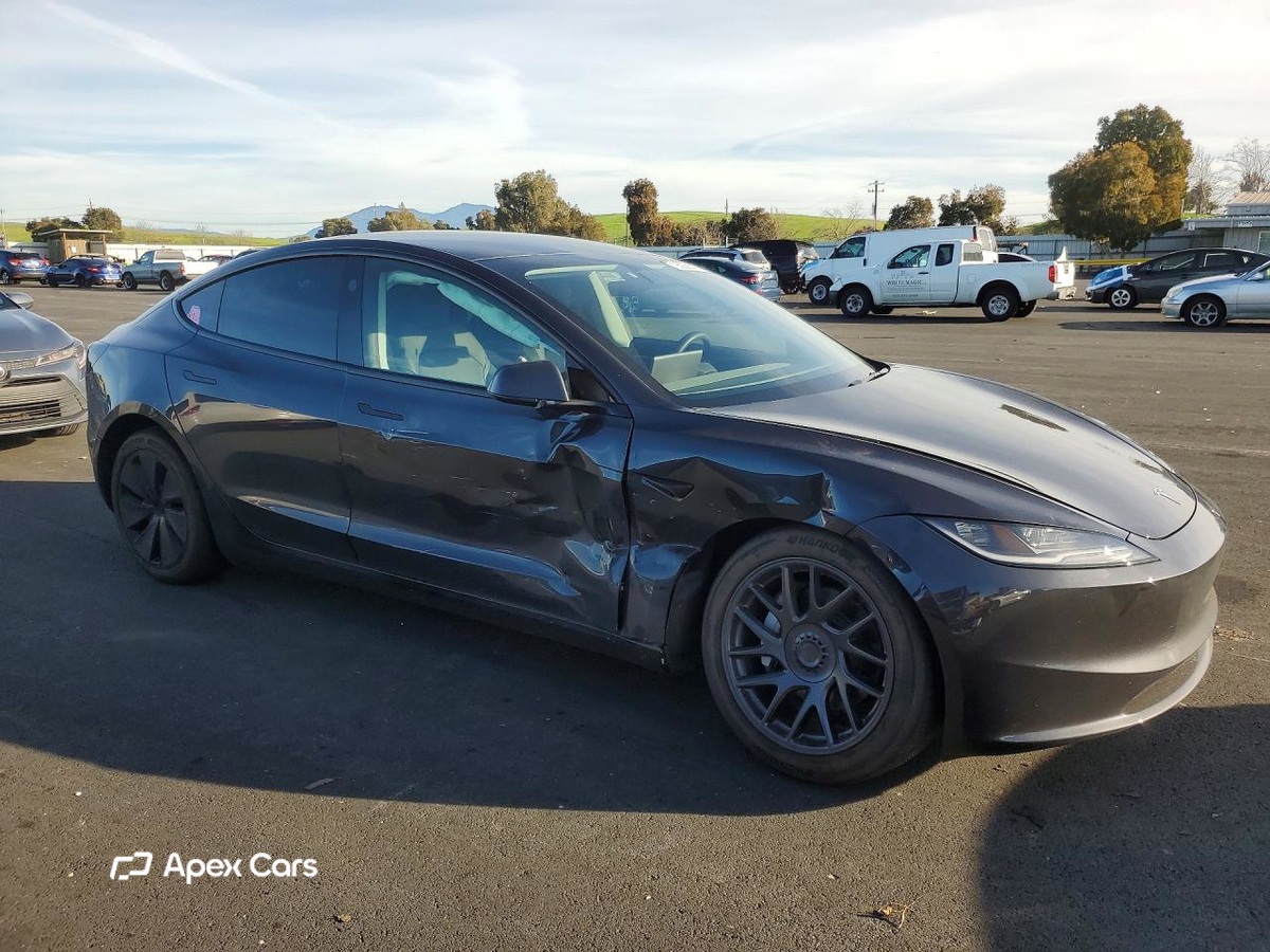 Tesla Model 3 2025