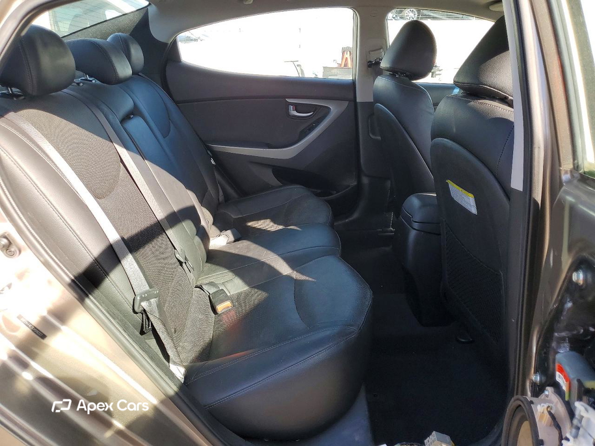 Hyundai Elantra 2014