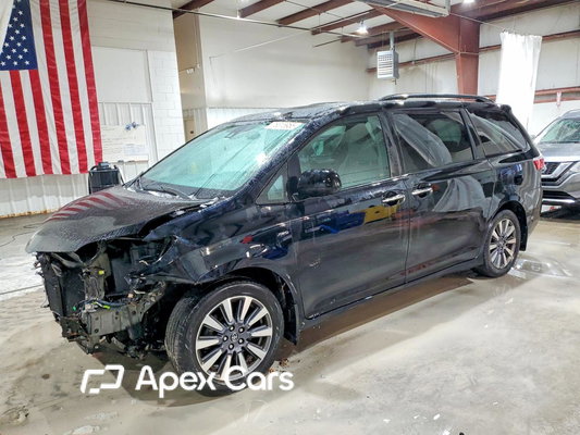 Toyota Sienna 2018 - Image 1 of 15