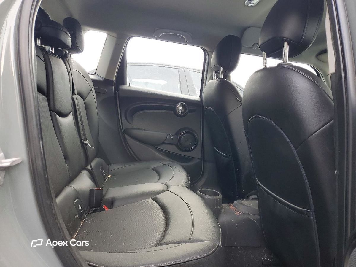MINI Cooper 2015