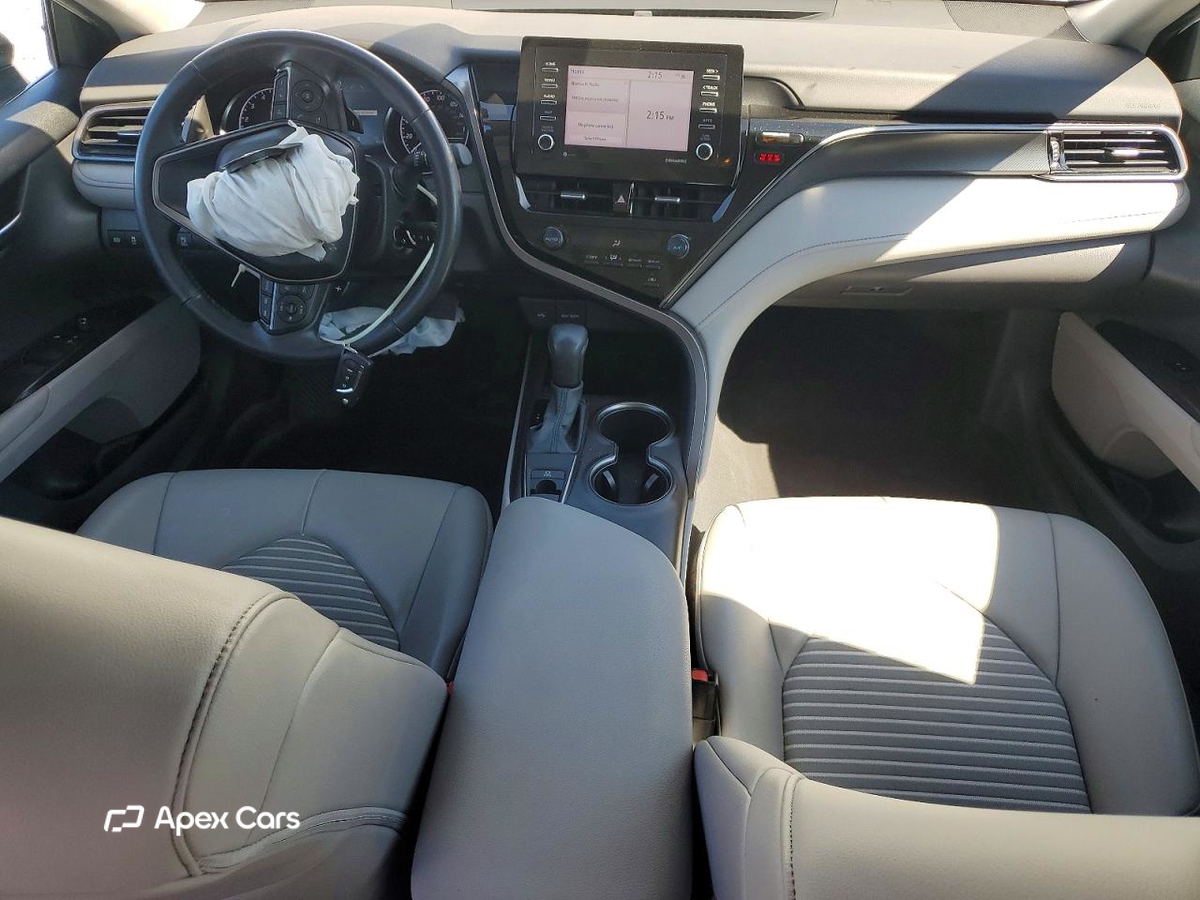 Toyota Camry 2021