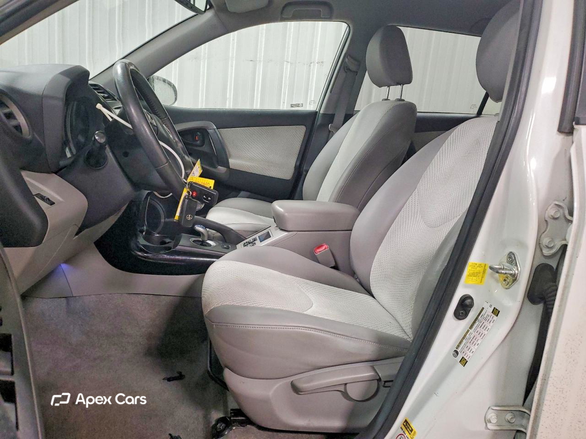 Toyota RAV 4 2014