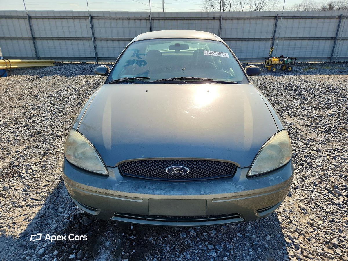 Ford Taurus 2004