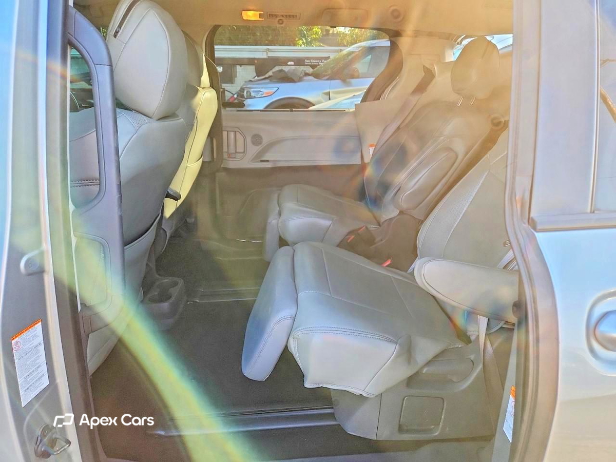 Toyota Sienna 2021