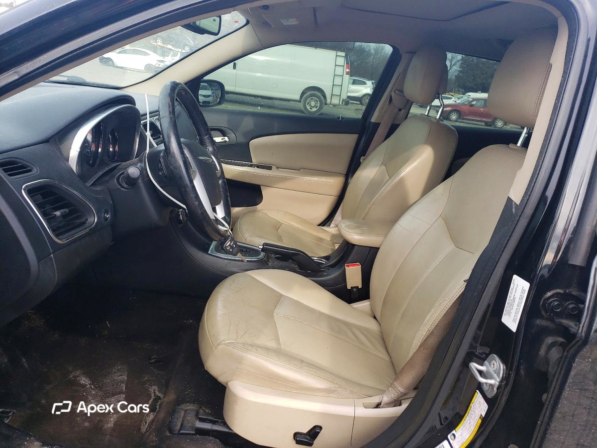 Chrysler 200 2011