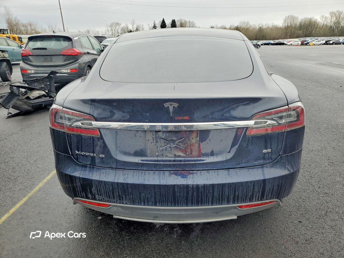 Tesla Model S 2013