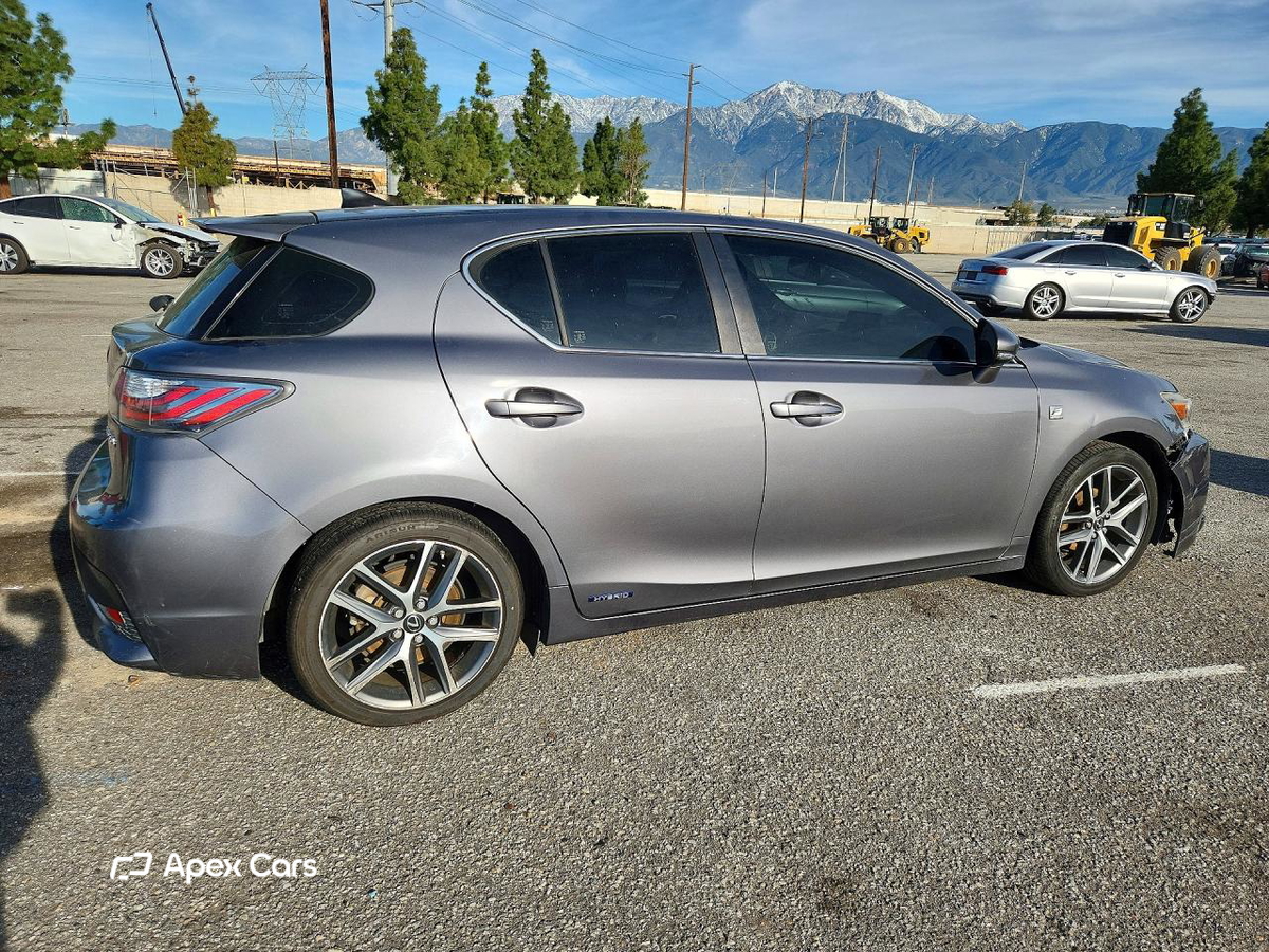 Lexus CT 2015