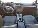 Volkswagen e Golf 2016
