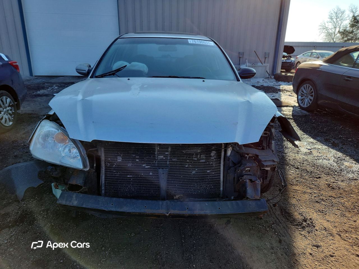 Nissan Altima 2003